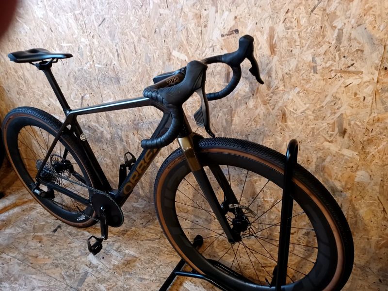 ORBEA TERRA M31e Team 1x cosmic CARBON viev/Metallica Olive green, velikost rámu M. 