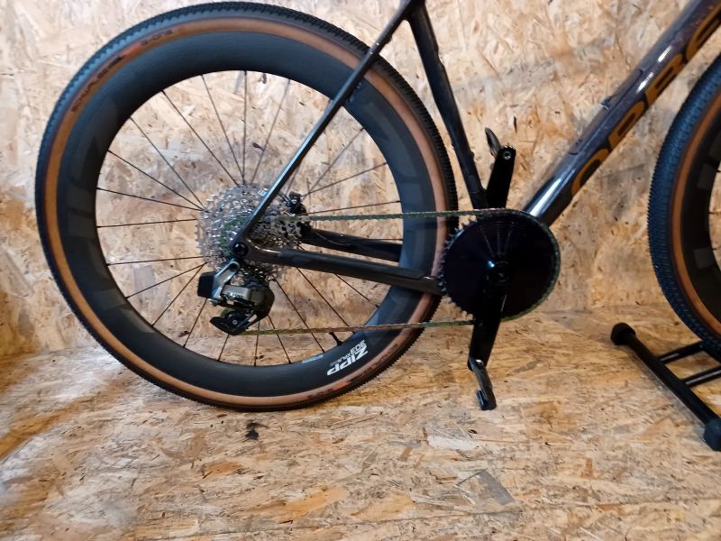 ORBEA TERRA M31e Team 1x cosmic CARBON viev/Metallica Olive green, velikost rámu M. 