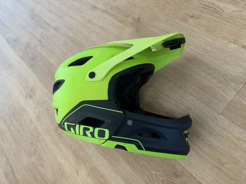 Giro Switchblade s odjímatelnou bradou