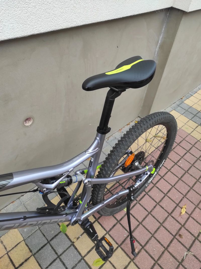 Rockrider ST900 S celoodpružené horské kolo v záruce