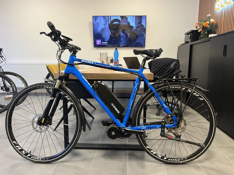 🚴‍♂ TREKINGOVÉ SUPER KOLO 💥 Obří výkon 750W 100N.M, dojezd AŽ 150KM, rychlost AŽ 50KM/H. TOP STAV!