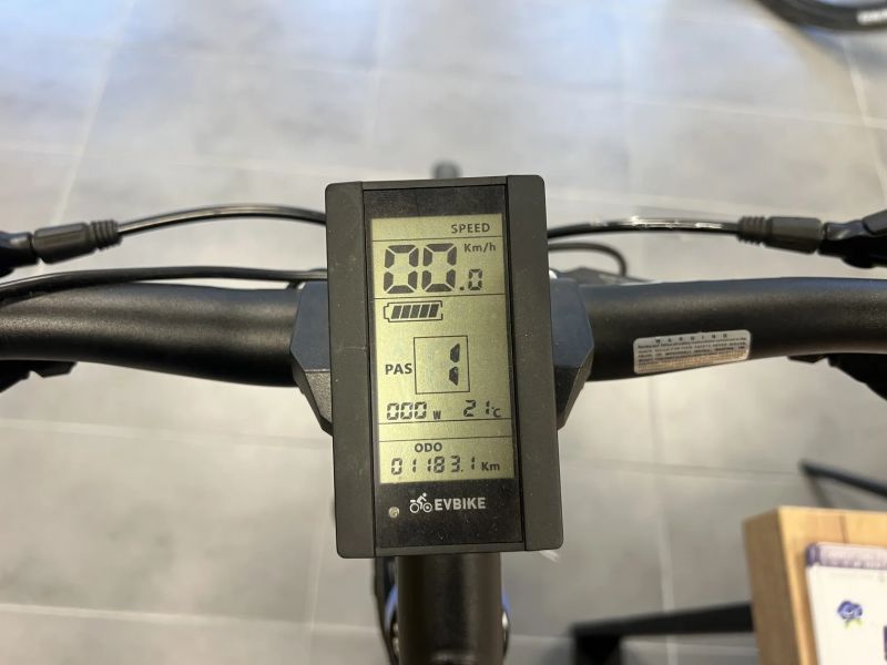 🚴‍♂ TREKINGOVÉ SUPER KOLO 💥 Obří výkon 750W 100N.M, dojezd AŽ 150KM, rychlost AŽ 50KM/H. TOP STAV!