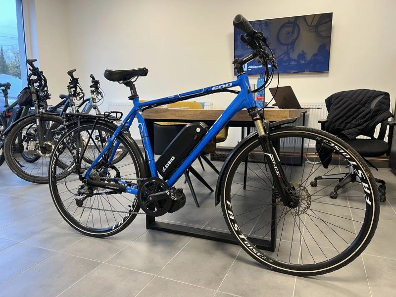 🚴‍♂ TREKINGOVÉ SUPER KOLO 💥 Obří výkon 750W 100N.M, dojezd AŽ 150KM, rychlost AŽ 50KM/H. TOP STAV!
