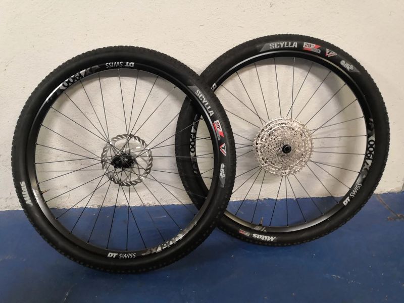 DT Swiss X1900