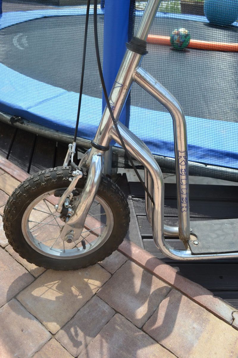 koloběžka ocelová pevná , kola 12" bytelné i pro dospělé