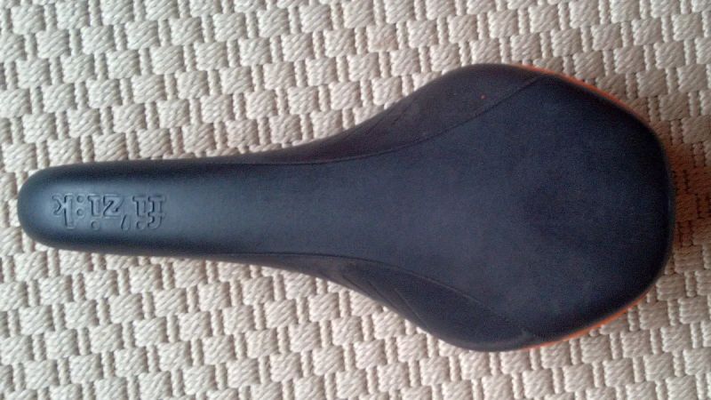 Sedlo Fizik, nejspíš Nisene Sport