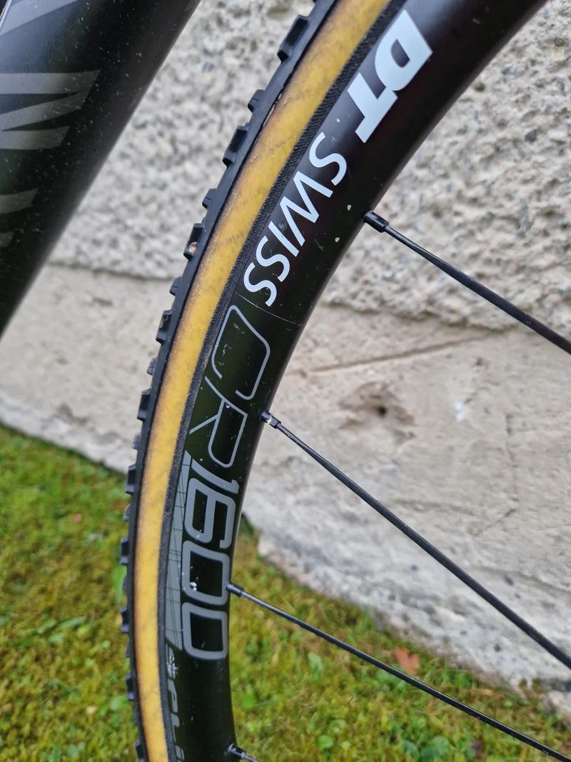 Canyon Inflite CF SLX