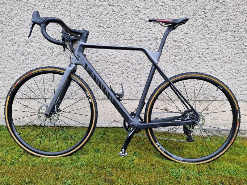 Canyon Inflite CF SLX