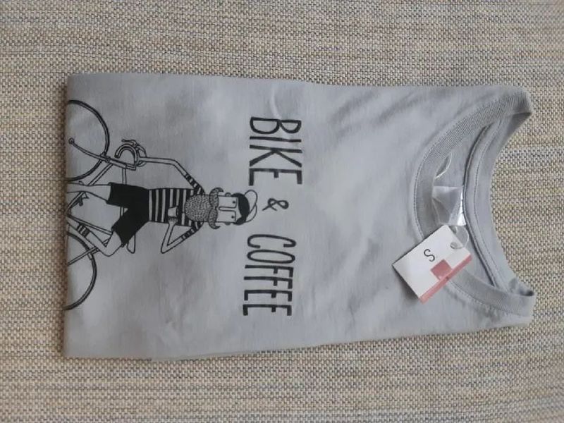 Prodám 2 ks nových košíků Elite Willier, cena za oba 400 Kč a nové trčko velikost S.