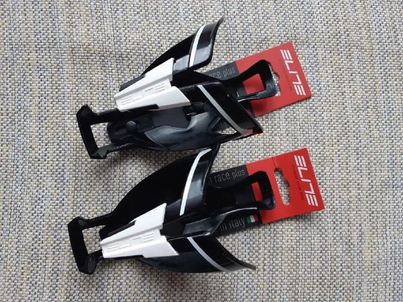 Prodám 2 ks nových košíků Elite Willier, cena za oba 400 Kč a nové trčko velikost S.