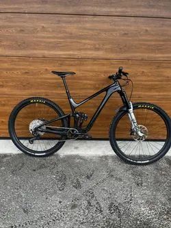 Giant Trance X karbon 