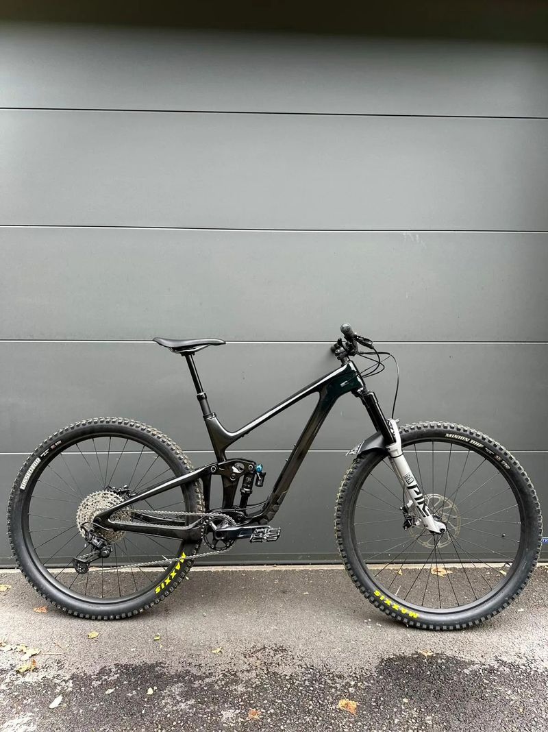 Giant Trance X karbon 