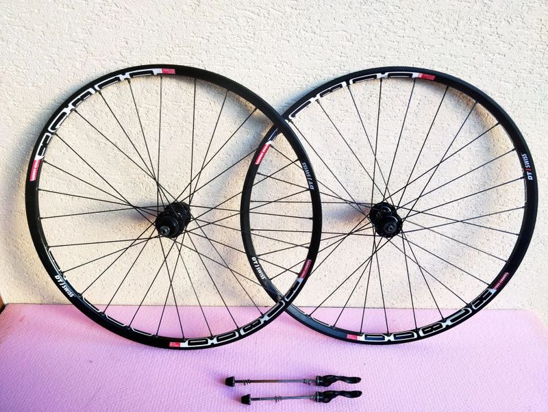 DT Swiss X1800 - téměř nové 