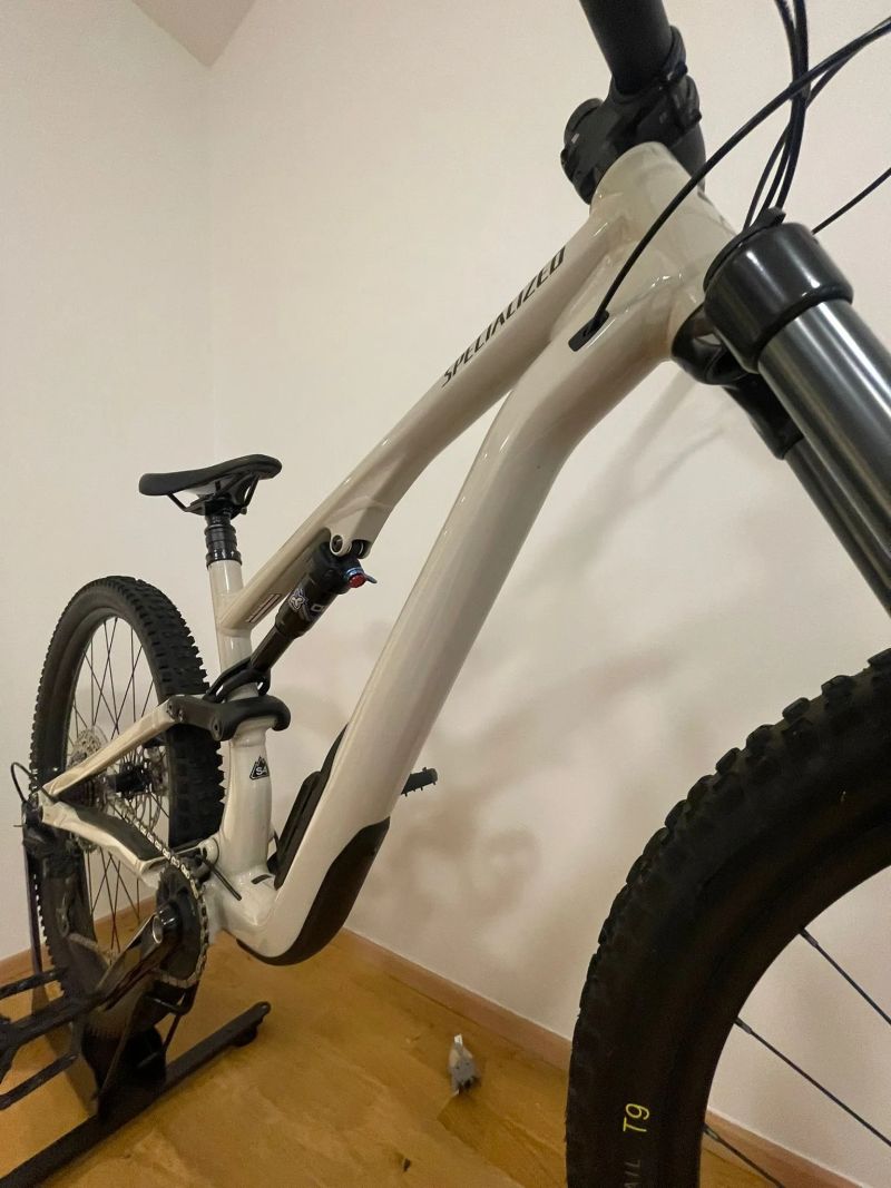 Prodám Specialized Stumpjumper 15, velikost S4, jako nové, v záruce do léta 2027
