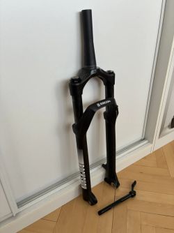 odpružená vidlice Rock Shox Recon