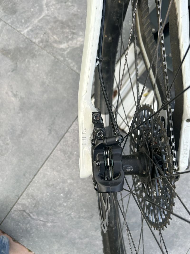 BRZDY HAYES DOMINION A4