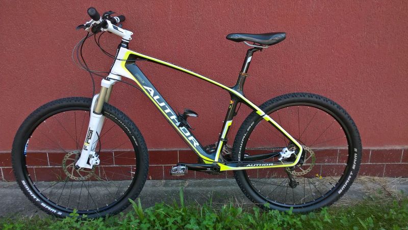 KARBONOVÝ AUTHOR 26 rám L