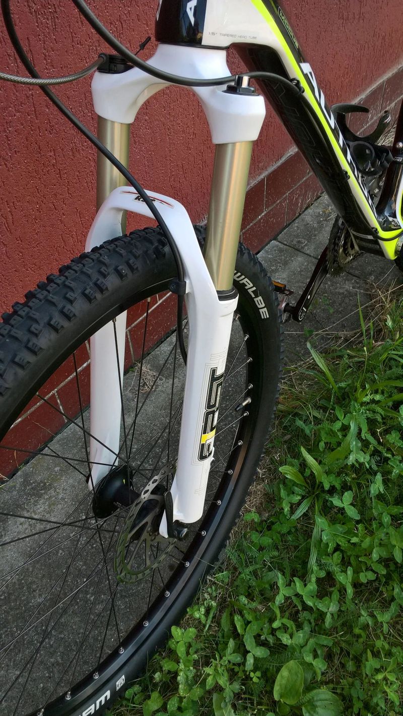 KARBONOVÝ AUTHOR 26 rám L