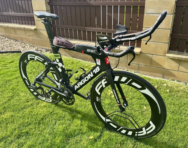 Argon 18 E-117 TriArgon 18 E-117 Tri – elektronické řazení + wattmetr, top stav - první majitel