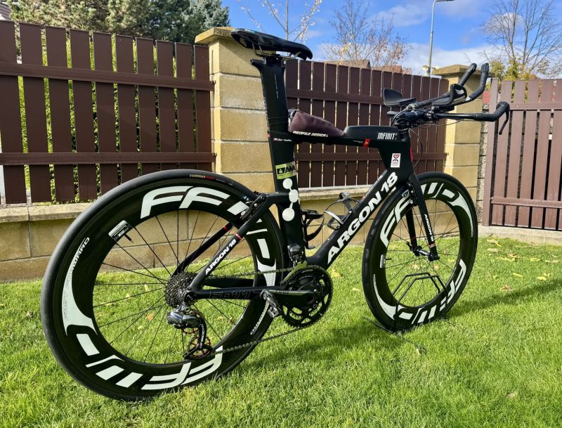 Argon 18 E-117 TriArgon 18 E-117 Tri – elektronické řazení + wattmetr, top stav - první majitel