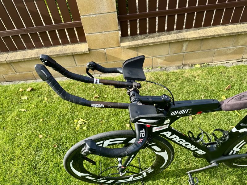 Argon 18 E-117 TriArgon 18 E-117 Tri – elektronické řazení + wattmetr, top stav - první majitel