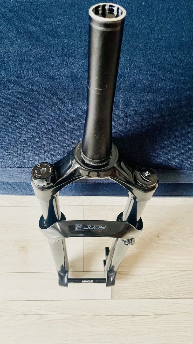 Rock Shox JUDY odpružená vidlice 100mm