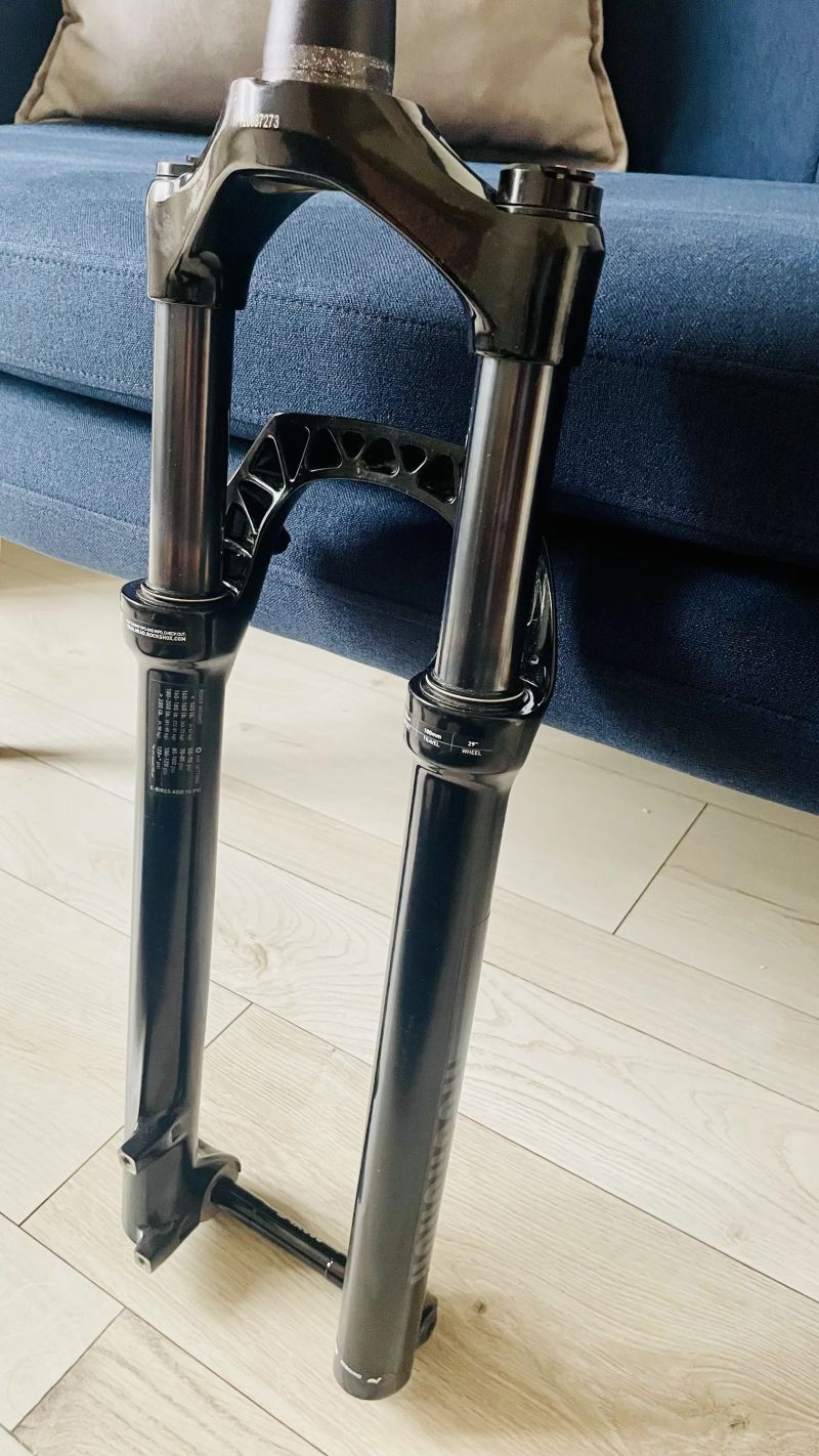 Rock Shox JUDY odpružená vidlice 100mm