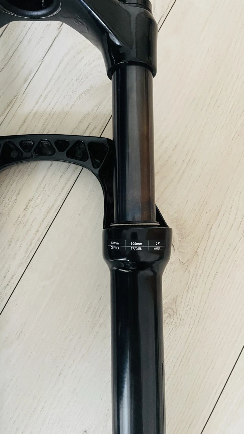 Rock Shox JUDY odpružená vidlice 100mm