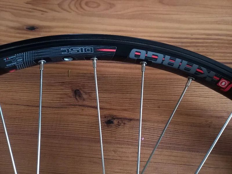 Zapletené přední kolo 26" a 24 " pro kotoučovou brzdu - NOVÉ