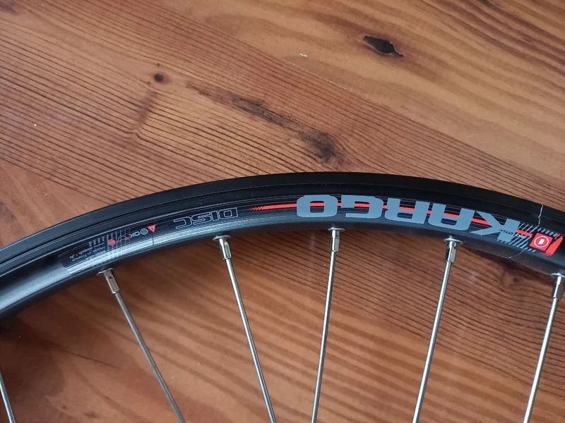 Zapletené přední kolo 26" a 24 " pro kotoučovou brzdu - NOVÉ