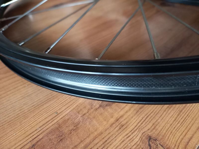 Zapletené přední kolo 26" a 24 " pro kotoučovou brzdu - NOVÉ