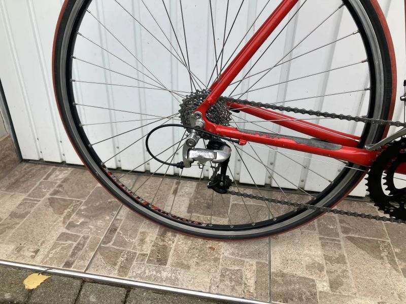 LEVNÉ SILNIČNÍ KOLO MERIDA