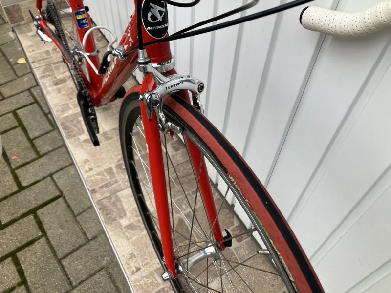 LEVNÉ SILNIČNÍ KOLO MERIDA