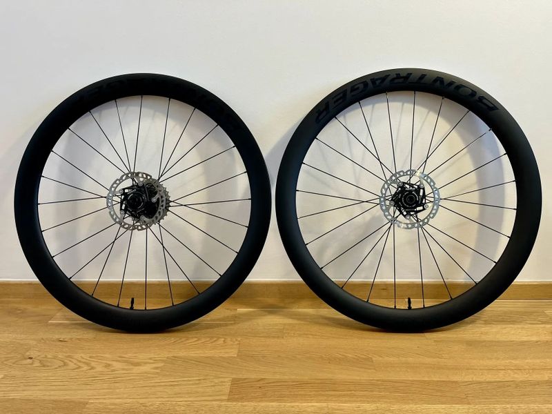 Prodám karbonová kola Bontrager Aeolus Pro 51 TLR Disc