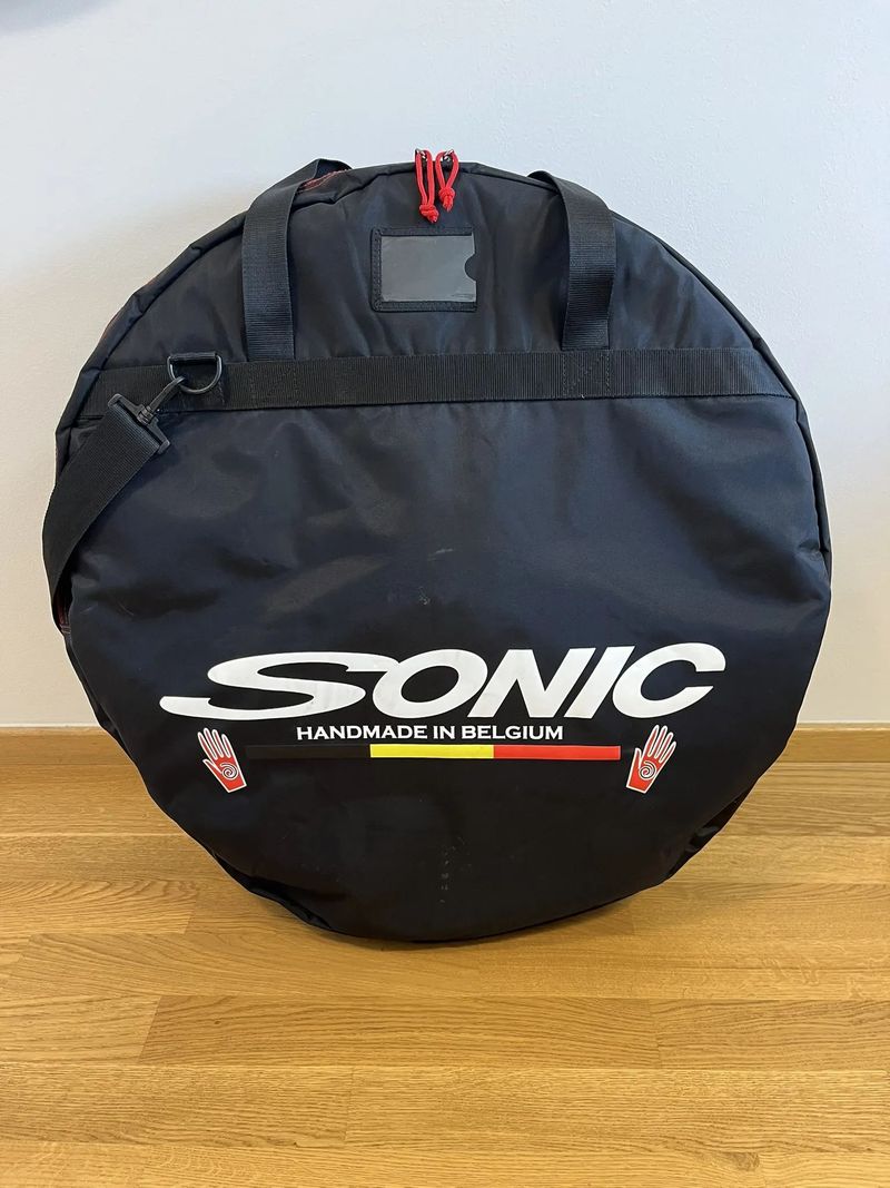 Prodám karbonová kola Bontrager Aeolus Pro 51 TLR Disc