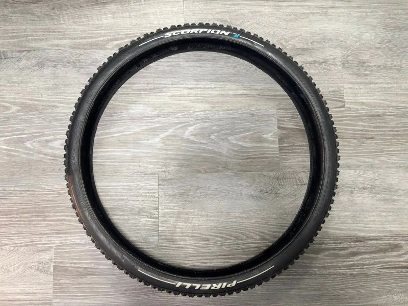 Zánovní pláště Pirelli MTB 2.3