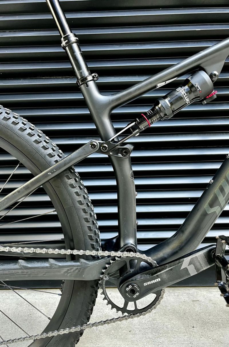 Specialized EPIC EVO Comp Karbon 29” - ROCKSHOX SID 120mm - 11,7Kg