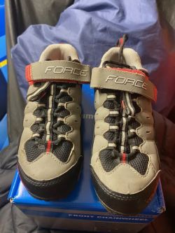 Tretry Force tourist vel. 38