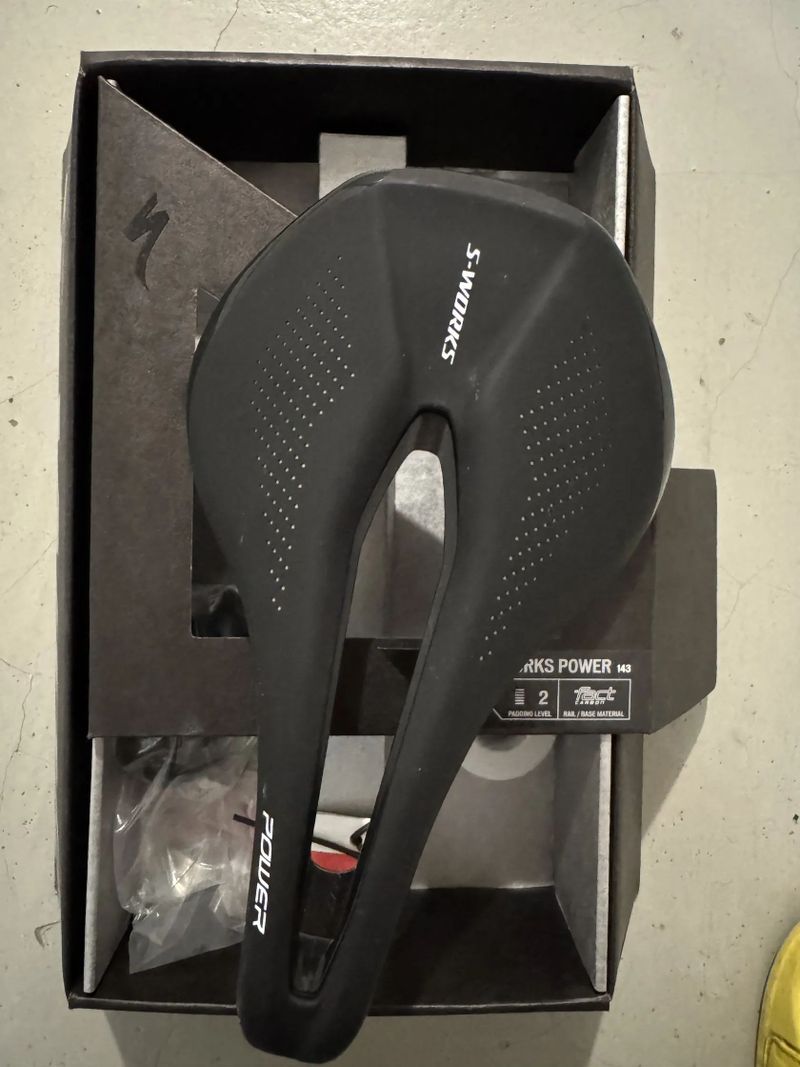 Sedlo S-Works Power Carbon Black