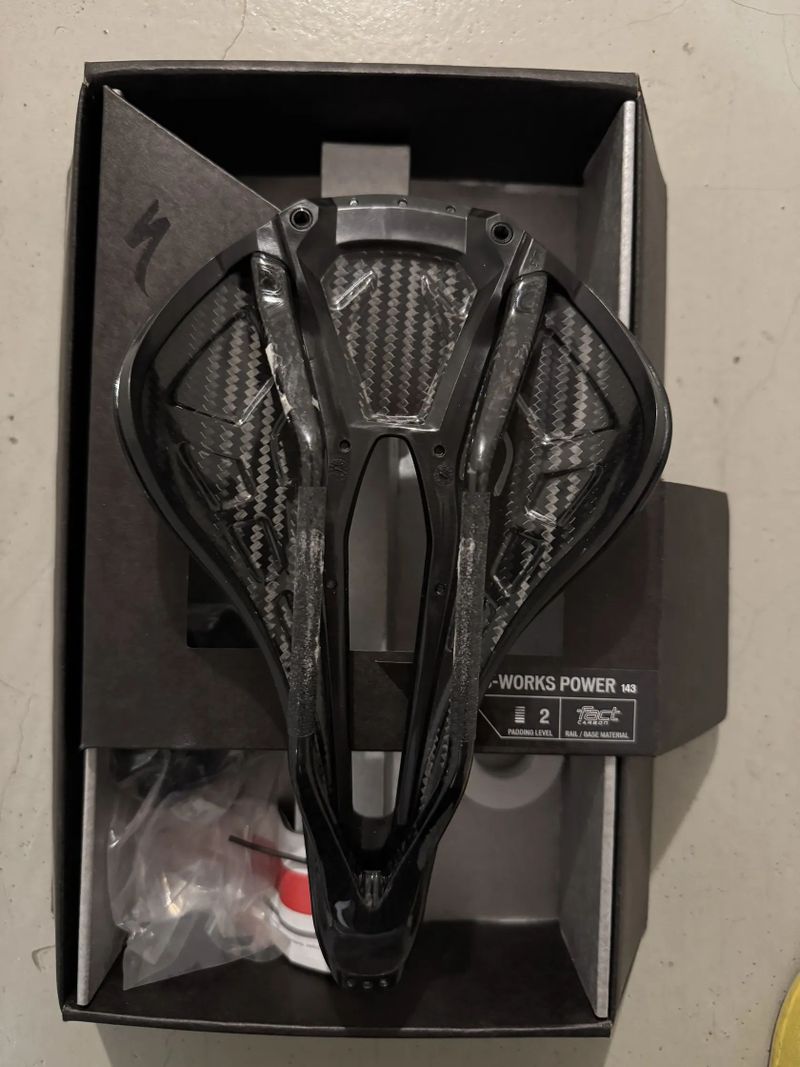 Sedlo S-Works Power Carbon Black