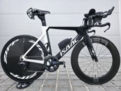 Triatlonové silniční kolo ISAAC Muon TT Carbon 2021 Ultegra Di2 – velikost L