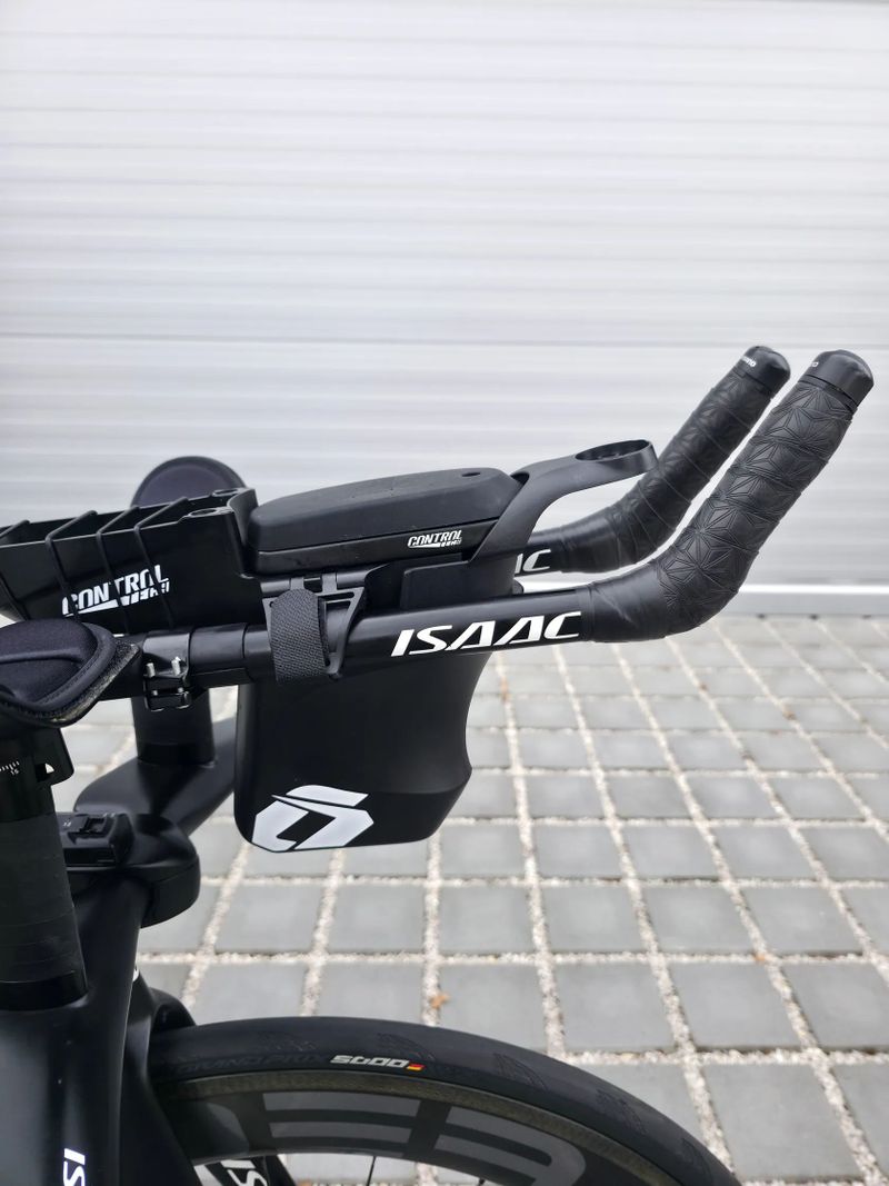 Triatlonové silniční kolo ISAAC Muon TT Carbon 2021 Ultegra Di2 – velikost L