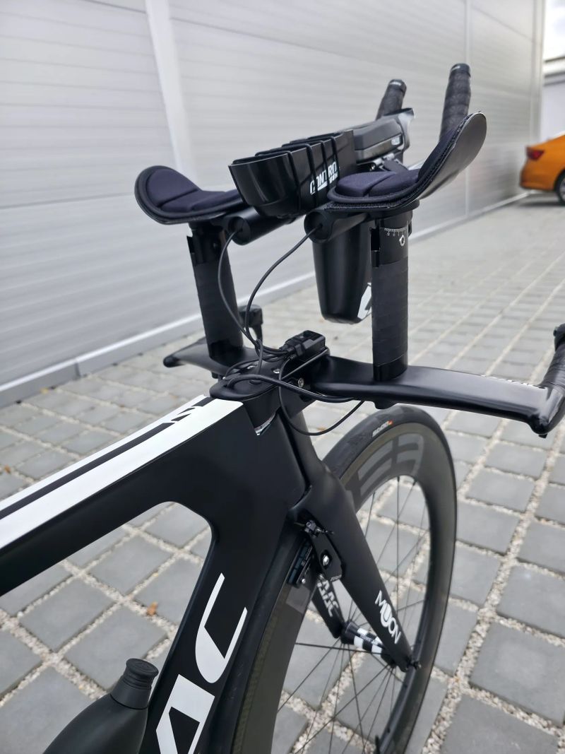 Triatlonové silniční kolo ISAAC Muon TT Carbon 2021 Ultegra Di2 – velikost L