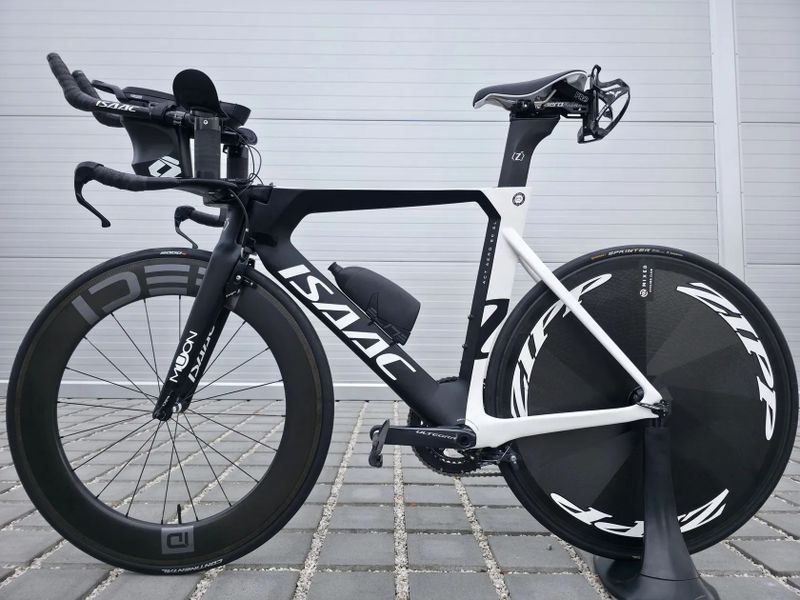Triatlonové silniční kolo ISAAC Muon TT Carbon 2021 Ultegra Di2 – velikost L