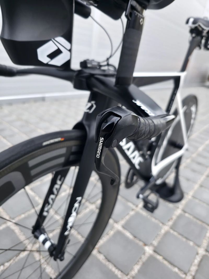 Triatlonové silniční kolo ISAAC Muon TT Carbon 2021 Ultegra Di2 – velikost L