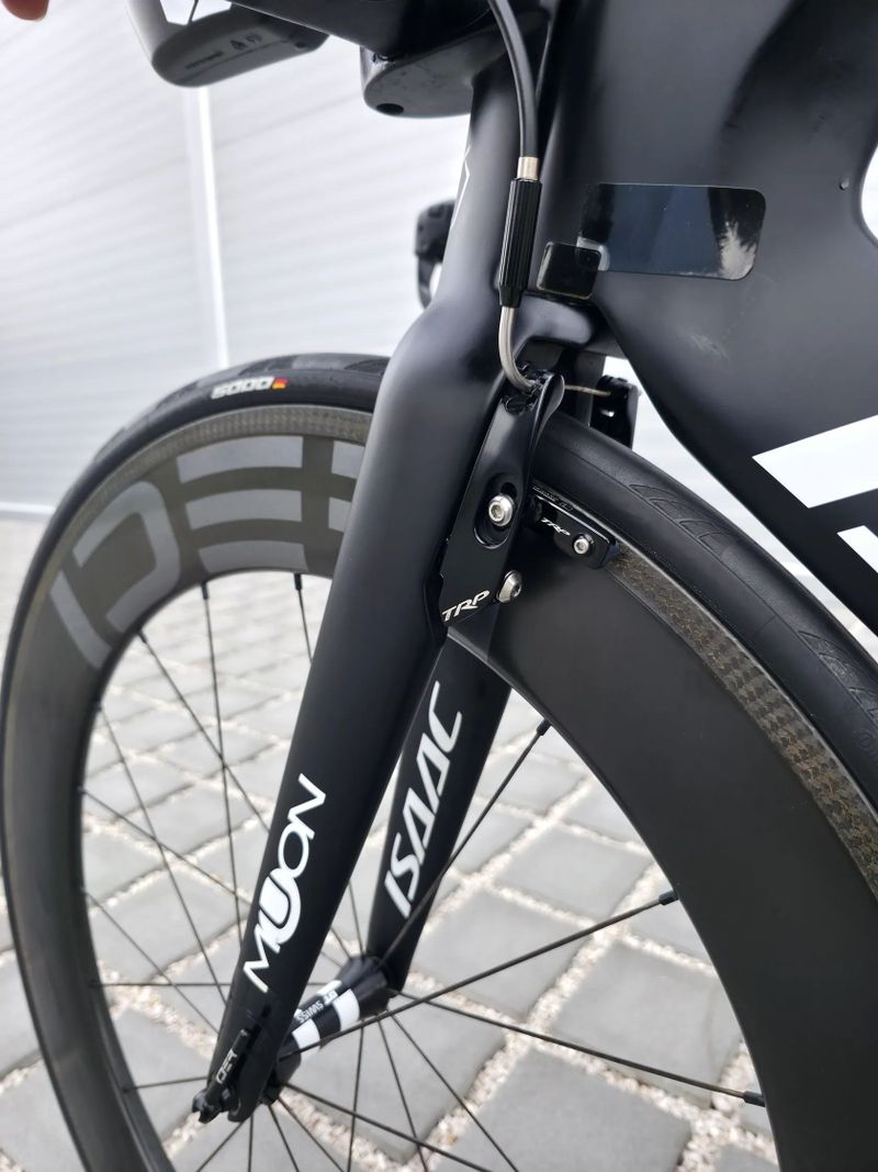 Triatlonové silniční kolo ISAAC Muon TT Carbon 2021 Ultegra Di2 – velikost L