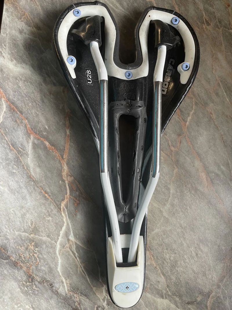 Specialized BodyGeometry Carbon 127 mm, Syncros RR2.0 127 mm, Velo SpeedFlex AD 130mm