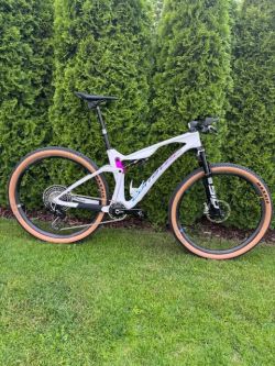 Corratec Revo Bow iLink SL Ultra (Bílá) 2025