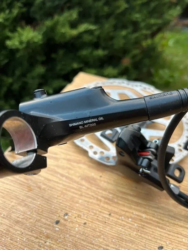 MTB brzdy Shimano MT200 sada