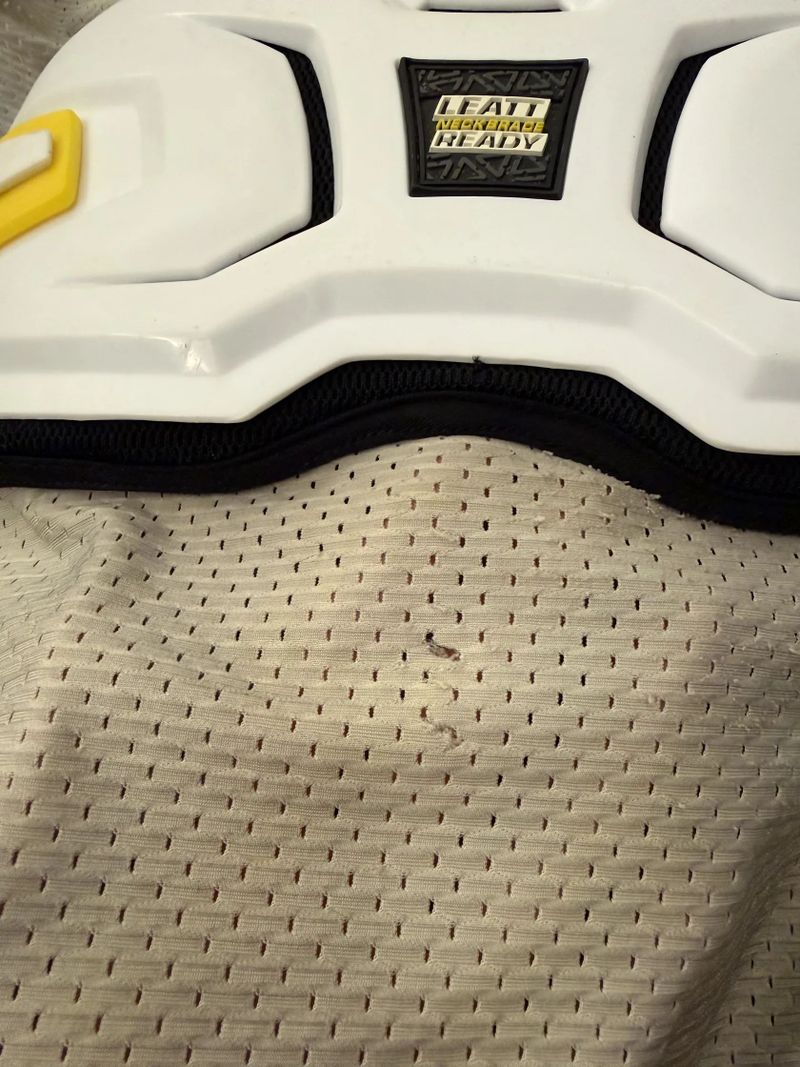 Chráničová vesta Leatt - vel. L/XL